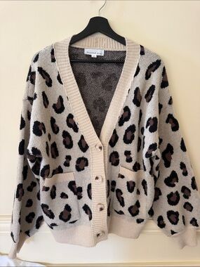 Threaded Leaf Oversized Cheetah Leopard Cardigan Sweater Size M NWOT Fall Cozy